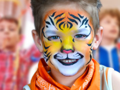 Tigris kölyök arcfestés lépésről lépésre
